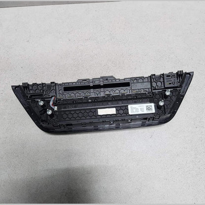 2019-2020 BMW 530e Climate Control And Audio Control Panel 7947859