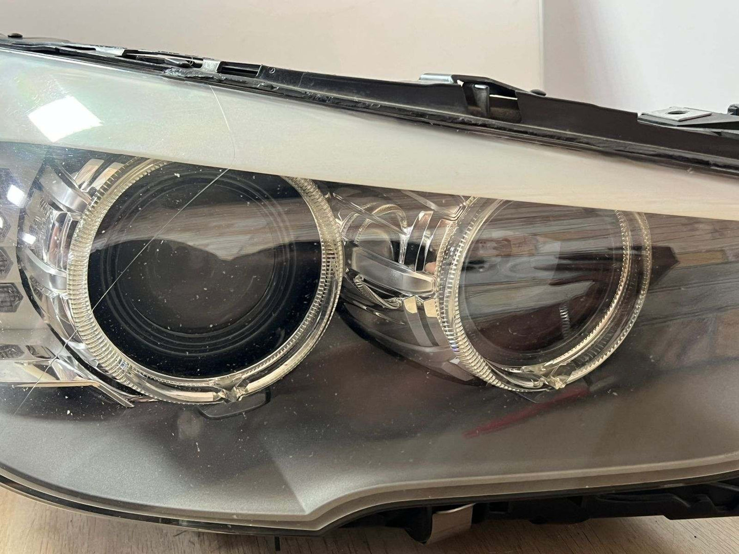 BMW 5 Gran Turismo GT F07 7199610 2010 RHD Xenon Front Right Headlight
