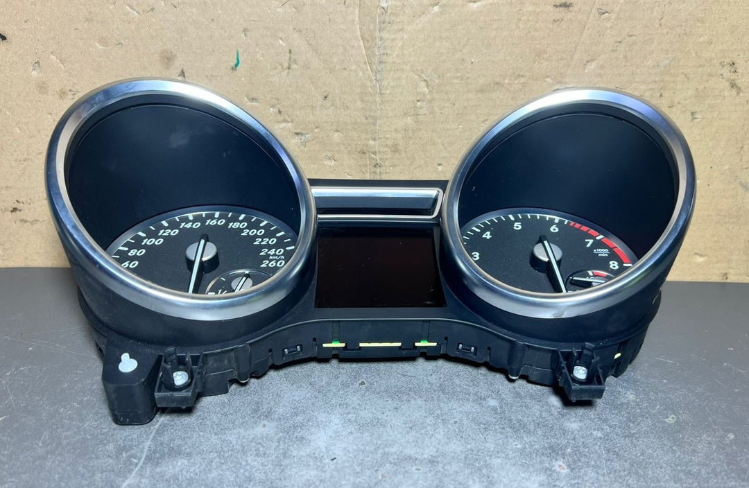 13-16 Mercedes-Benz W166 GL GLE Instrument Cluster Speedometer A166 9007110 OEM