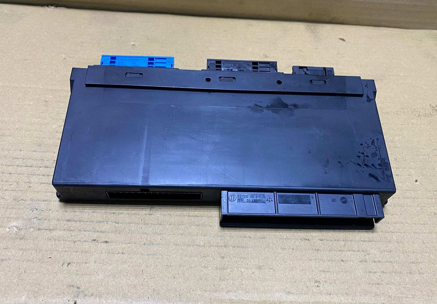 2011-2017 BMW X3 Body Control Module Junction Box 9305712 X3 F25 and X4 F26