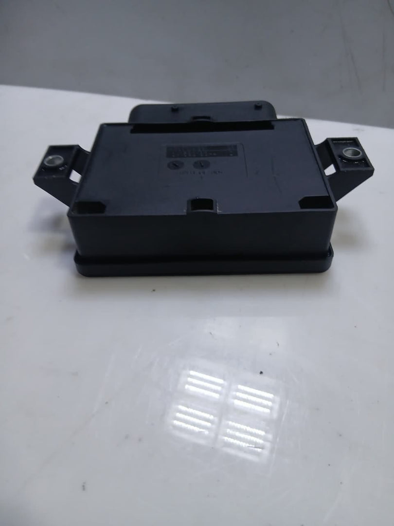BMW 5 Series F10 F11 F12 F13 F25 F26 650i Parking Brake Control Module 6858017