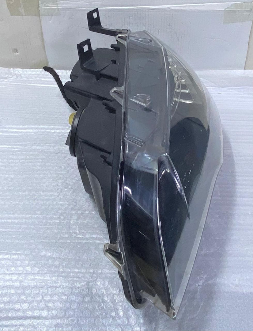 OEM BMW X6 E71 Front Headlight Xenon ECE Left Side 7271359 Without module