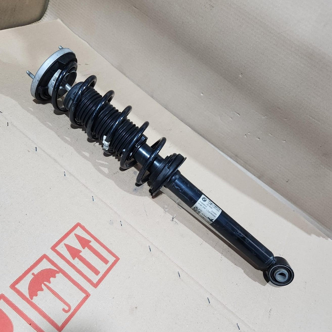 2017-2020 BMW 530i Rear Shock Absorber 6866615 530i and 540i
