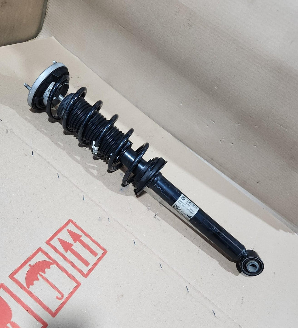 2017-2020 BMW 530i Rear Shock Absorber 6866615 530i and 540i
