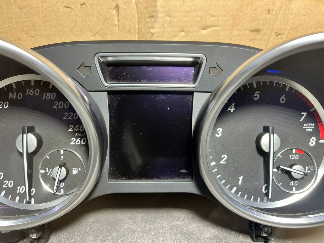 13-16 Mercedes-Benz W166 GL GLE Instrument Cluster Speedometer A166 9007110 OEM