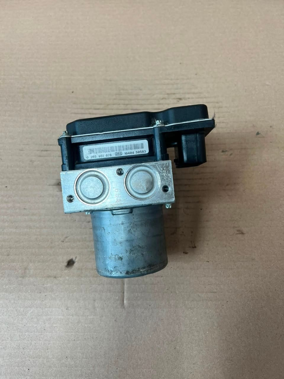 2011-2015 BMW X1 E84 xDrive 20d ABS Hydraulic Pump Control Module 6799417 OEM
