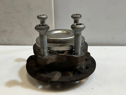 2011-2018 BMW 5' 6' M6 M5 F06 F12 F13 F10 Wheel Hub With Bearing 2284375 OEM