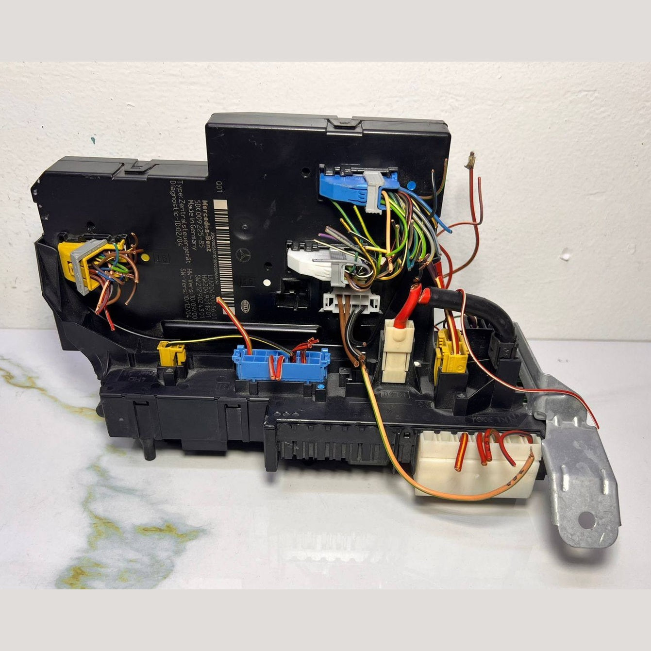 2012-2014 Mercedes-Benz C250 Rear Sam Relay Fuse Box Assy 204 9005601 W204 C-Cla