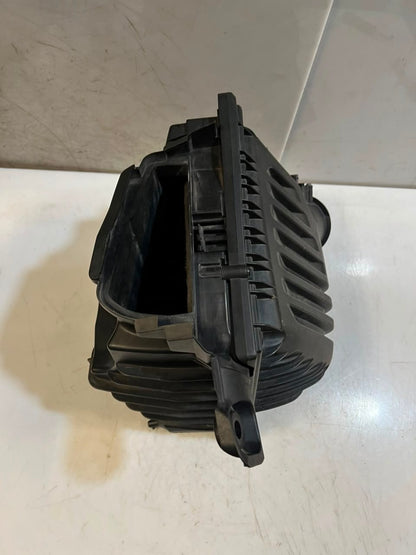2015-2021 BMW X1 2' F45, F46, F48, F49, F55 Air Filter Box 7609482 OEM