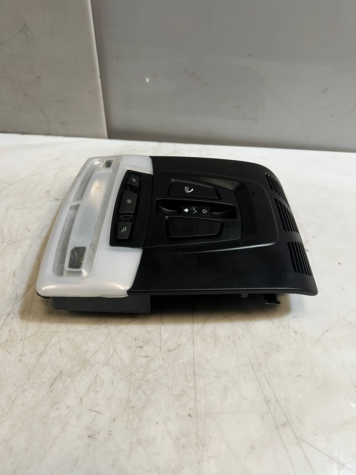 2017-2019 BMW X1 F15 F10 F11 F30 F48 X2 Interior Roof Reading Light E1072166 OEM