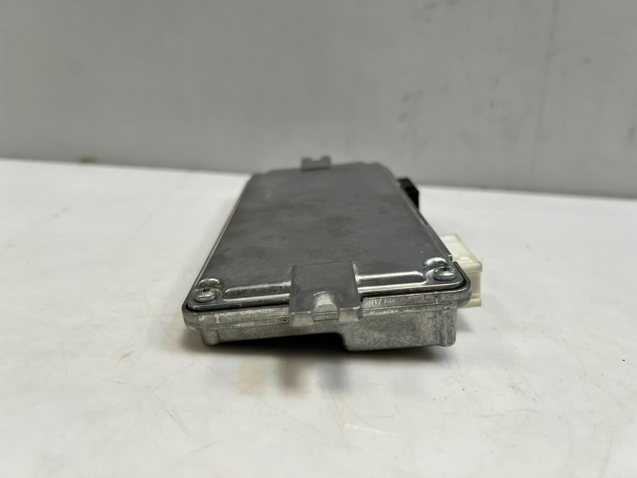 2016-2019 BMW 740i 750i G11 G12 Surround View Camera Control Module 6826322