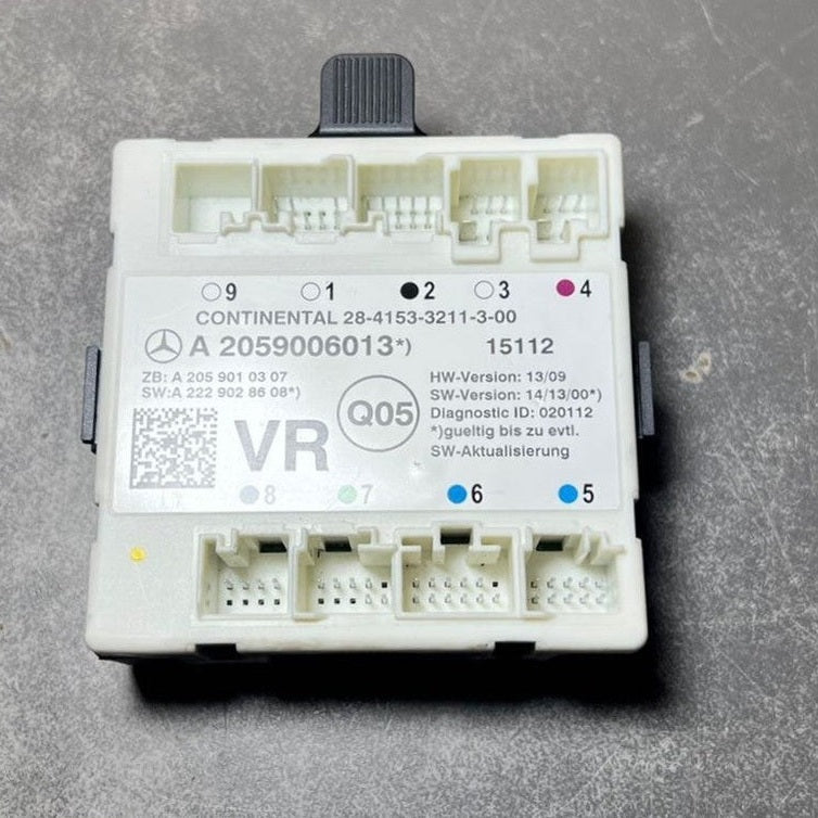 Mercedes-Benz W205 C-Class Front Right Side Door Control Module A205 9006013 OEM