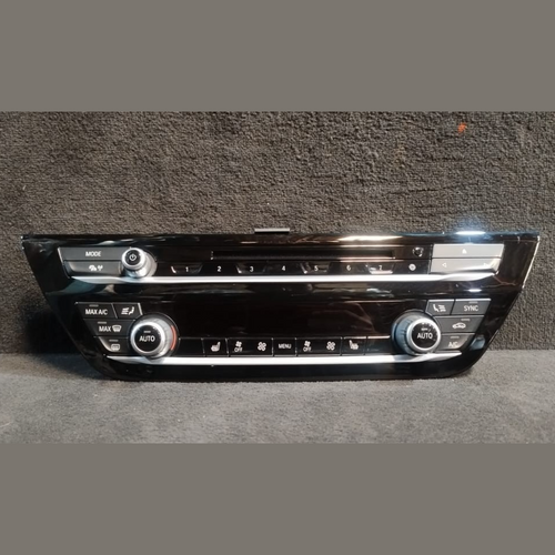 BMW G30 G31 G32 CLIMATE CONTROL & RADIO AUDIO SWITCH PANEL P/N  6834435
