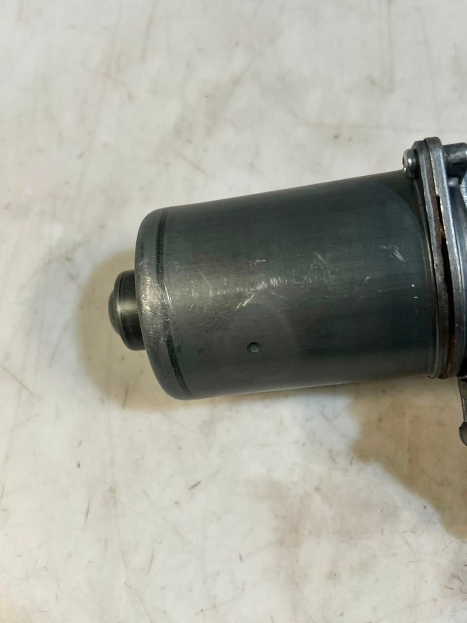 2010-2015 BMW X1 E84 WINDSHIELD Front Wiper Motor 2992466 OEM
