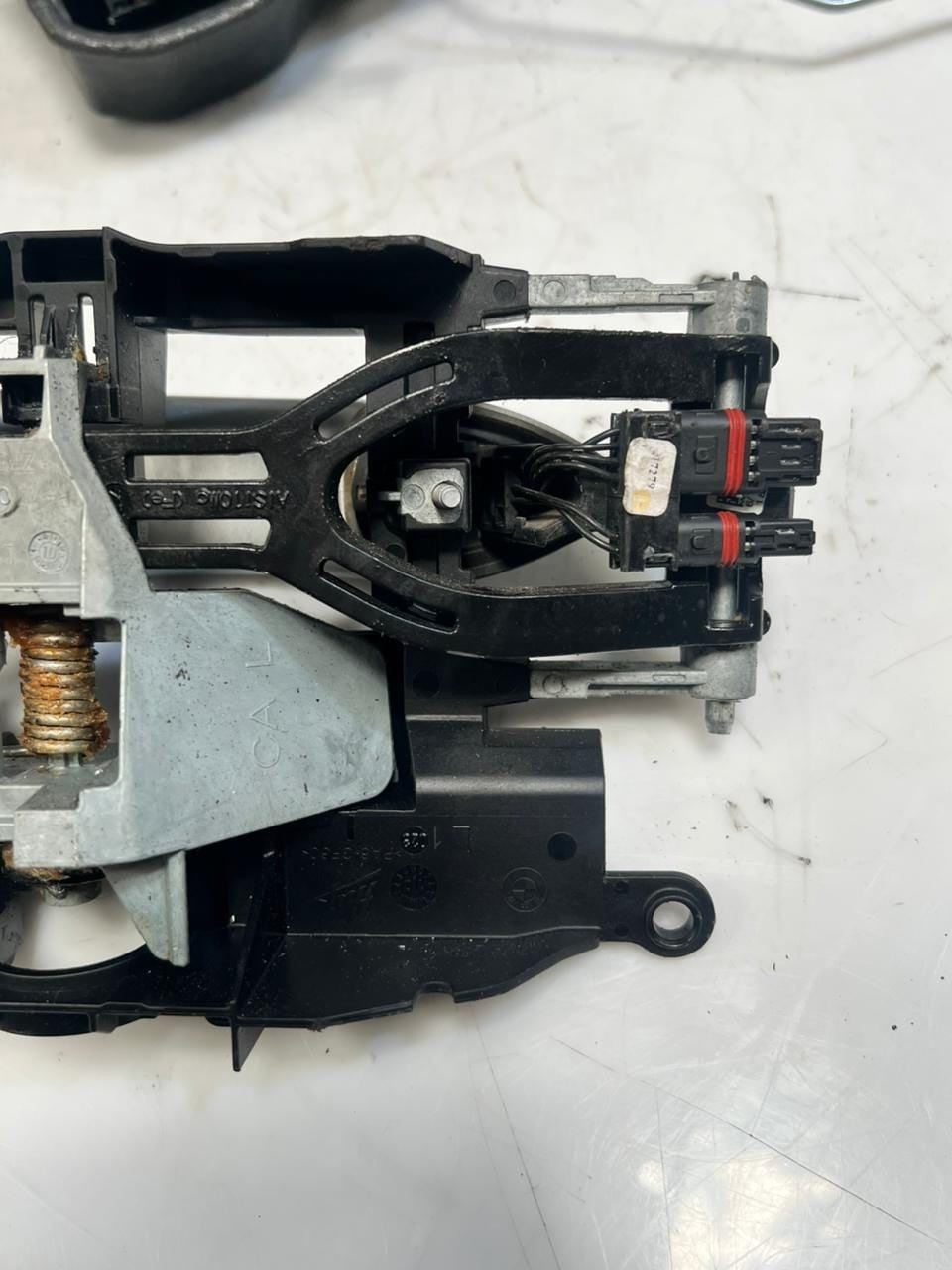 BMW F10 5' F11 GT F07 F01 LEFT REAR Exterior Door Handle Bracket Left 7187227