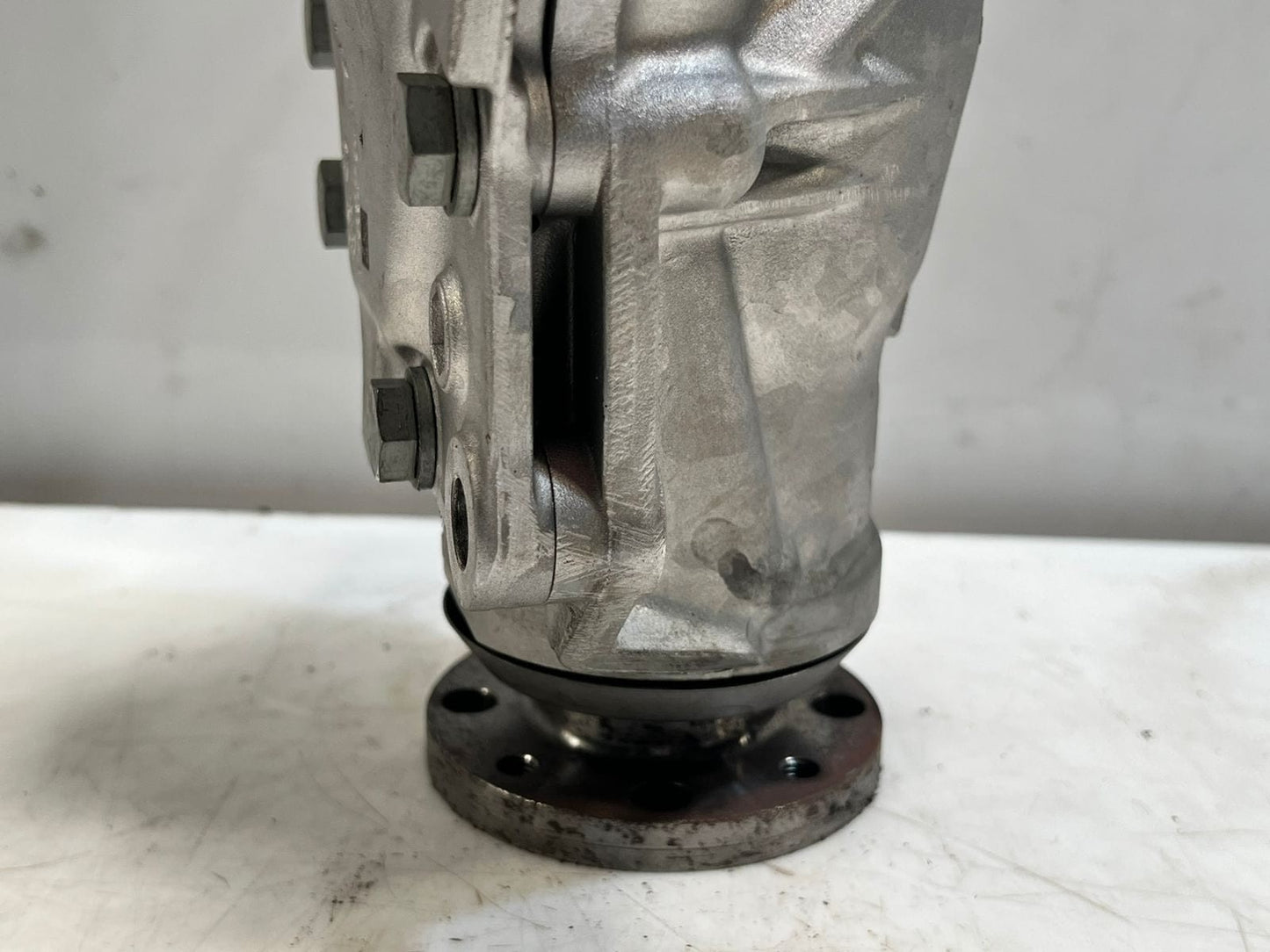 2014 BMW X5 F15 N47 X6 E71 F10 F20 F30 E70 Front AXLE Differential 8635861 OEM