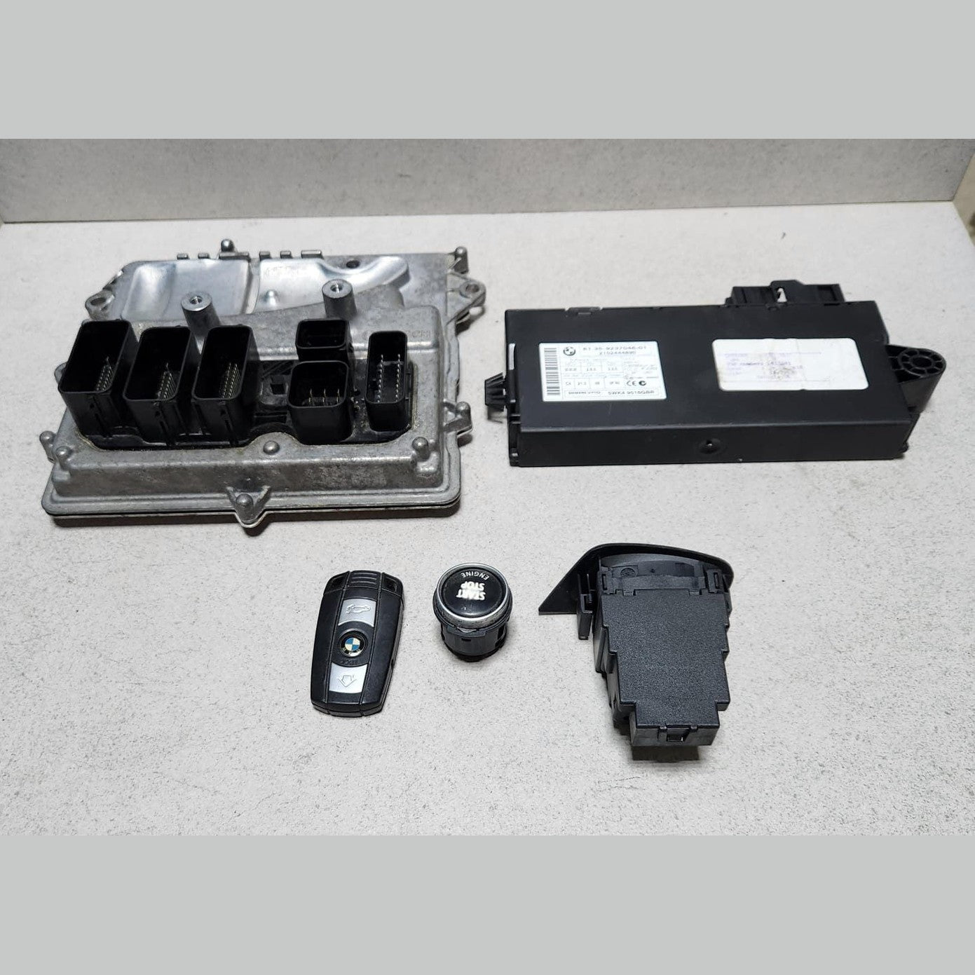 2011 BMW X5 E70 3.5i Engine Control Module DME 7614754 535i X5 E70 ECU SET