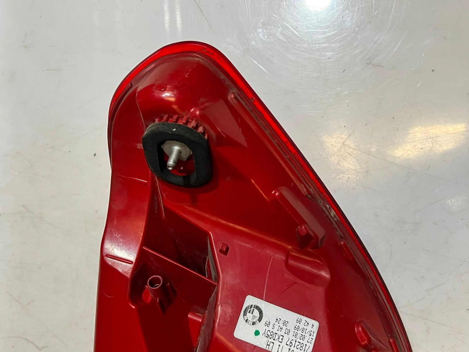 2010 BMW 7 Series 750Li F01, F02, F03, F04 LEFT Rear Tail Light 7182197 OEM
