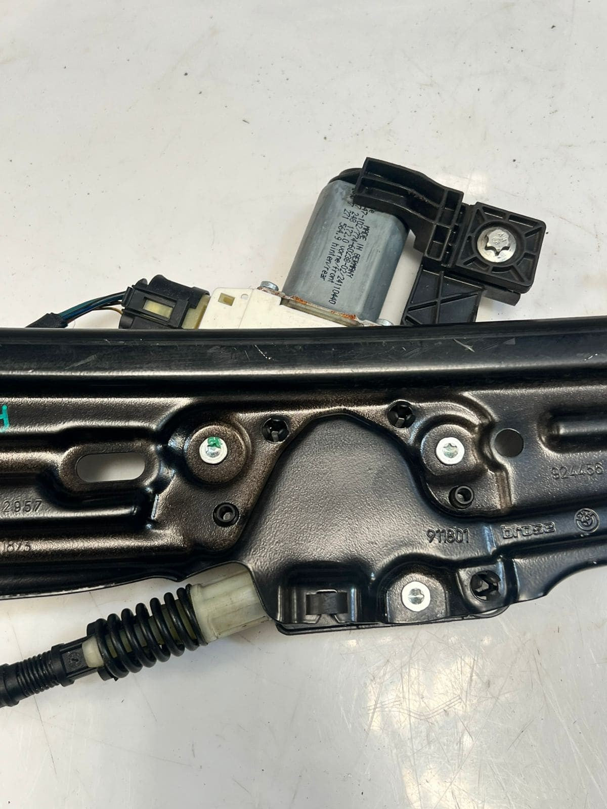 BMW 520d 5' F10 F11 Window Regulator Rear Right 7182122 OEM
