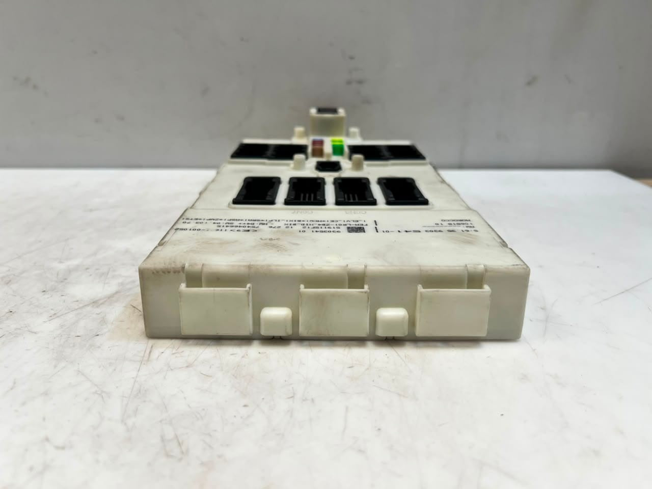 BMW F20 F21 F22 F30 F31 F32 F36 Front Electronic Module FEM 9303541 RHD OEM