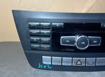 Bild in die Galerieansicht laden, Mercedes W204 Navigation Command Radio Audio Head Unit CD Player A204 9007309