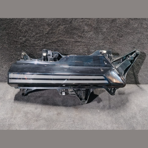 BMW XM OEM  TRUNK  RIGHT SIDE BACK OR TAIL LIGHT LED - 1278.306.0000.00