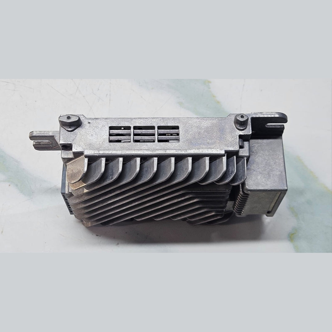 OEM BMW G05 G06 G07 8 G14 G15 Amplifier Module Amplifier BOOSTER ALEV3 9832611