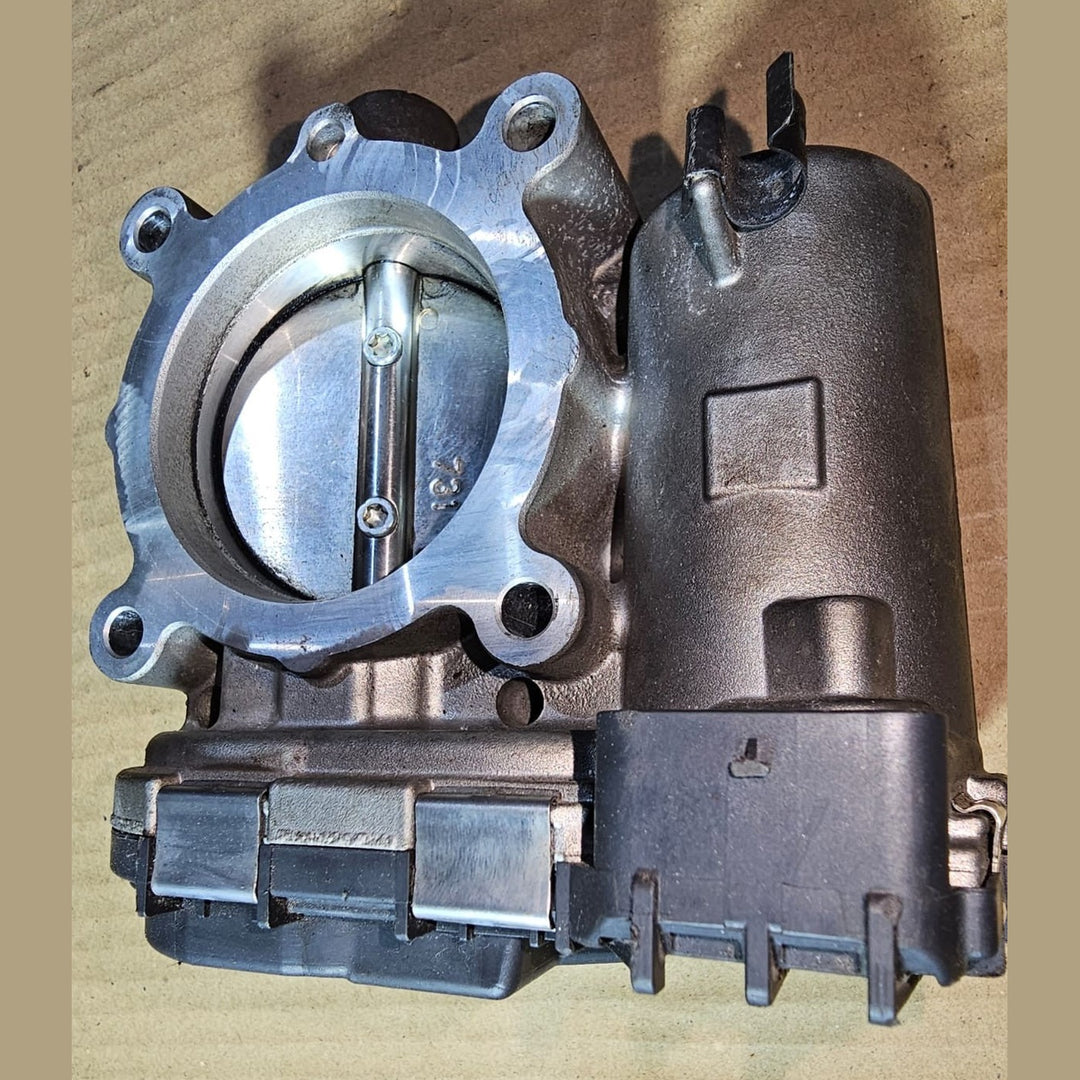 14-18 Mercedes-Benz GLA CLA A-Class OM270 Throttle Body Valve A270 1410025 OEM