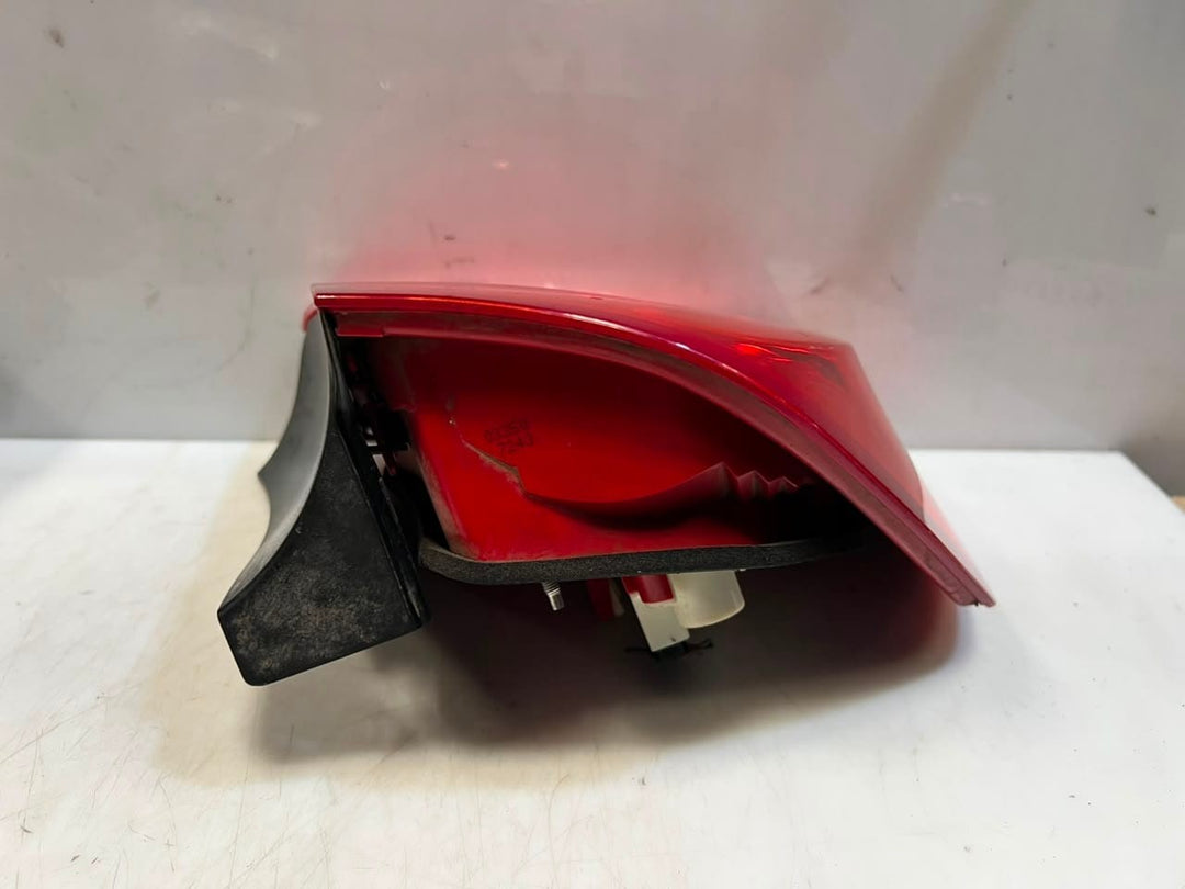 BMW 3' 328i E90 E92 E93 Rear Left Taillight 6937457, 6937458, 6937459, 6937460