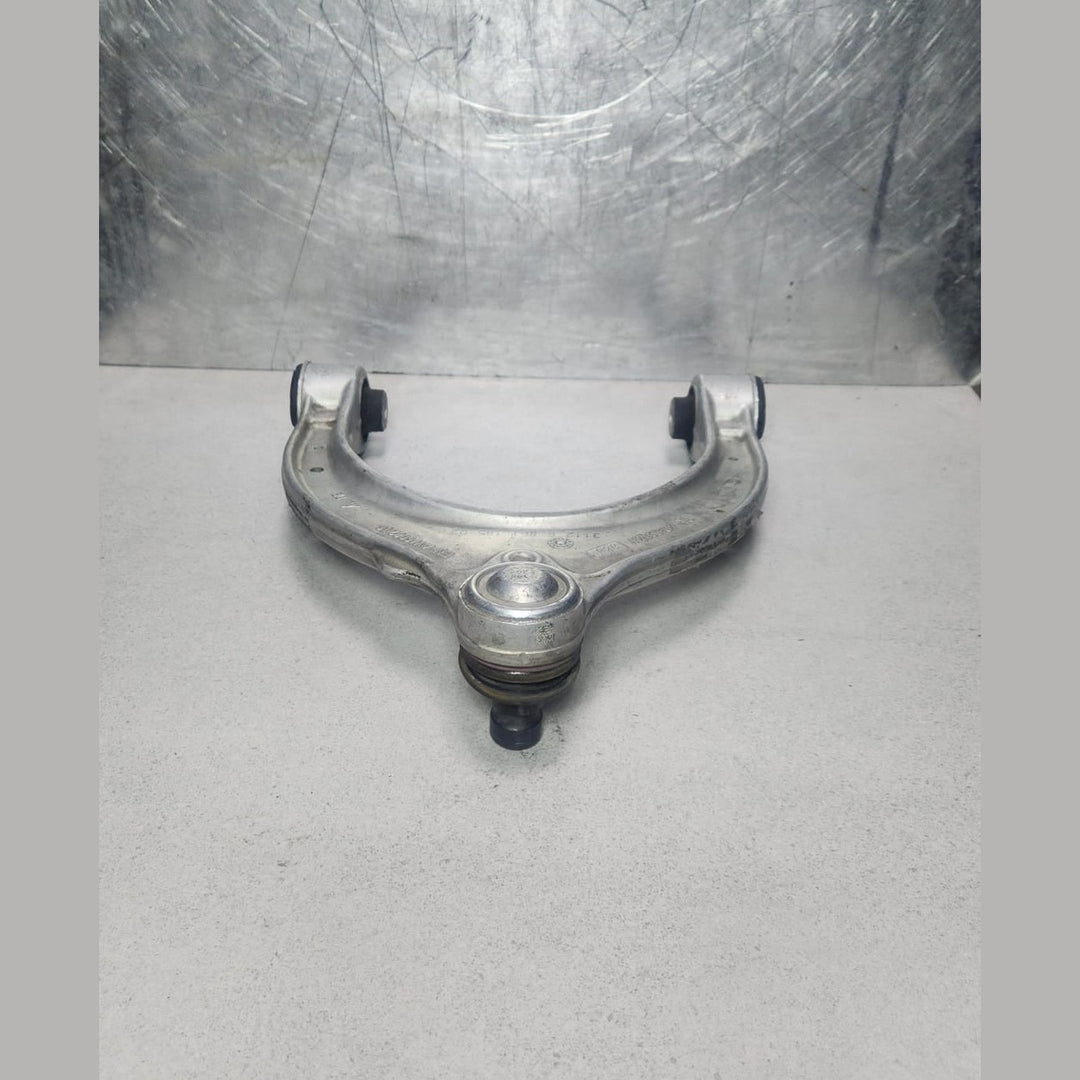 2018 BMW 540i Front Upper Control Arm 686118502 5 Series G30 G31