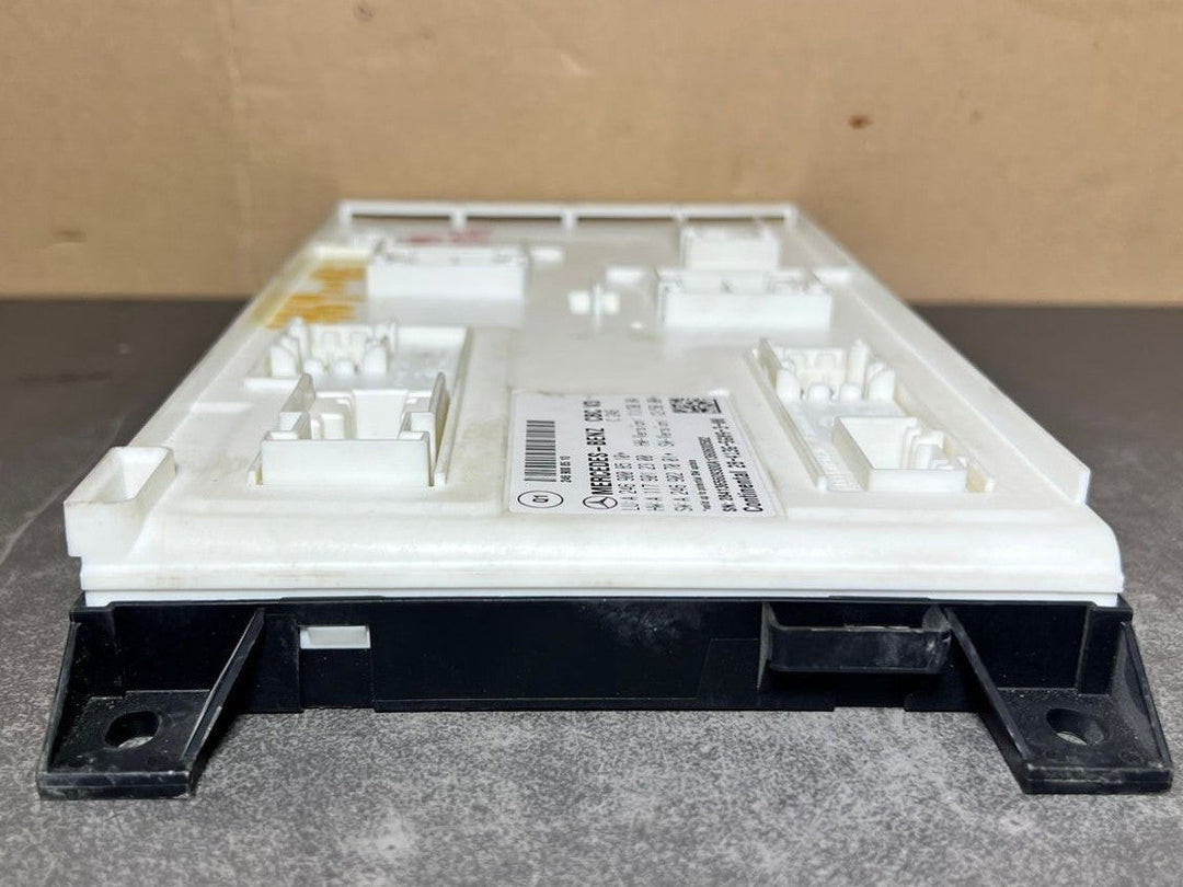 Mercedes W246 CLA B-Class Front SAM Body Control Module Unit A246 9008510 OEM