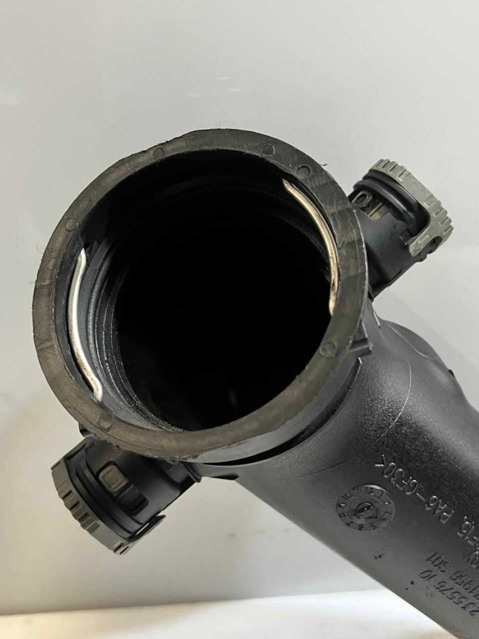 BMW F10 E70 F07 E90 E91 N55 N54 335I Air Intake Tube Front Left 2355761 OEM