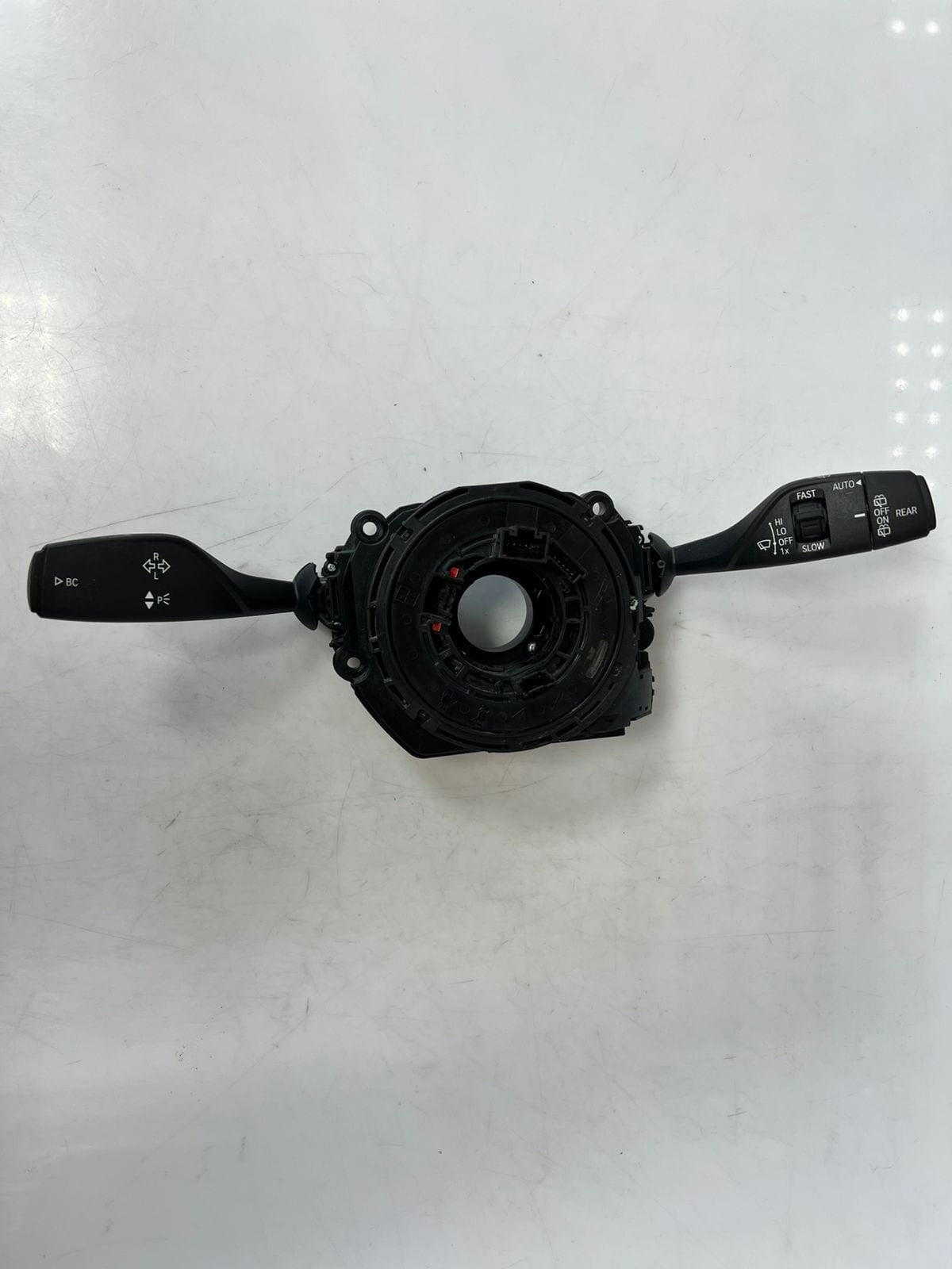 11-18 BMW X3 F15 F25 F48 Steering Column Clock Spring Switch Assembly 9330569 