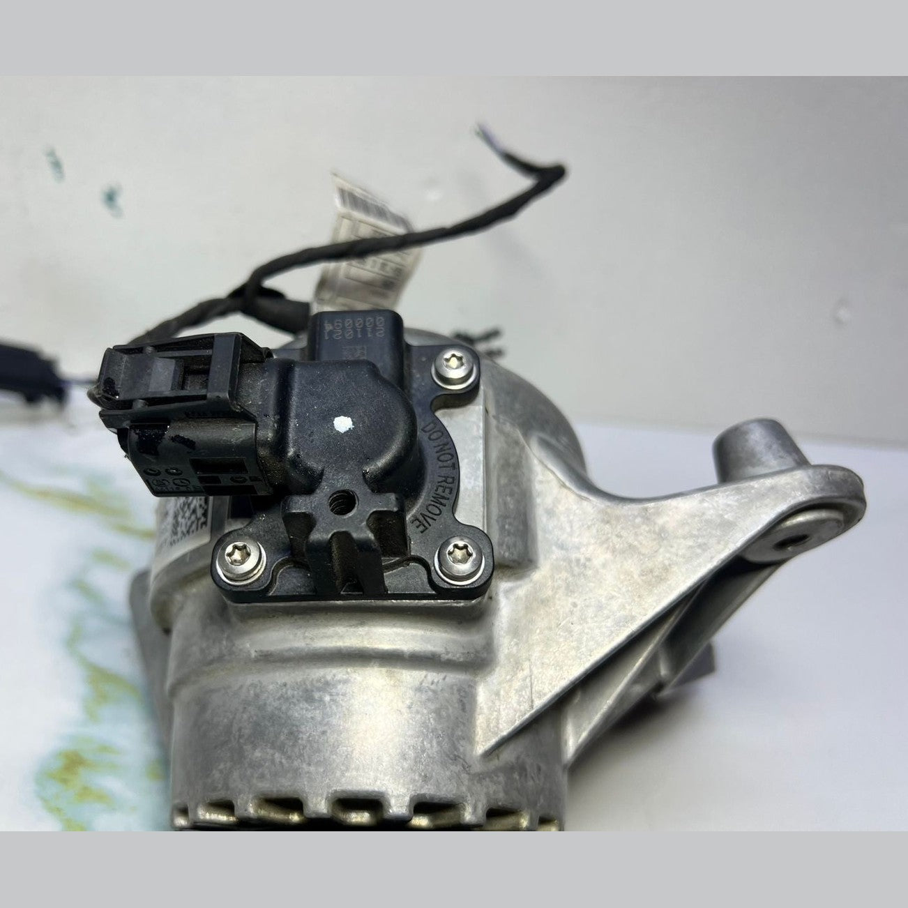 20-24 Mercedes-Benz AMG 63 W167 GLE GLS Engine Mount Right Side A167 2409400 OEM