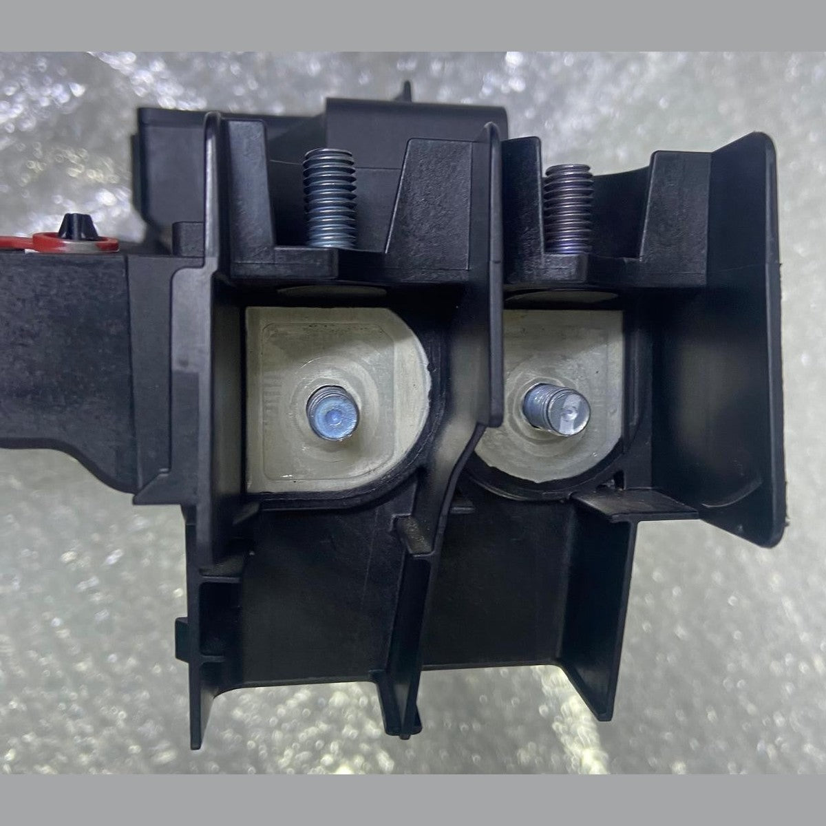 OEM BMW X5 X6 G05 G06 BATTERY VOLTAGE JUMP START TERMINAL POINT 6841556