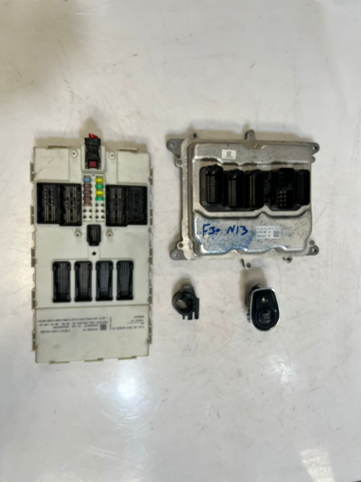 BMW N13 F30 Engine Control Unit ECU SET DME+FEM 8610484 OEM