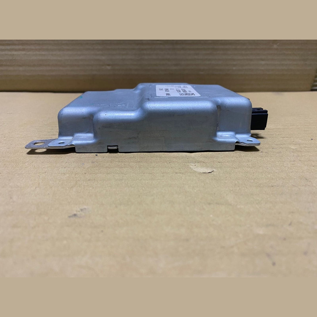 2017-2019 BMW 750i Battery Charge Control Module 6819649 G11 G12 G14 G15