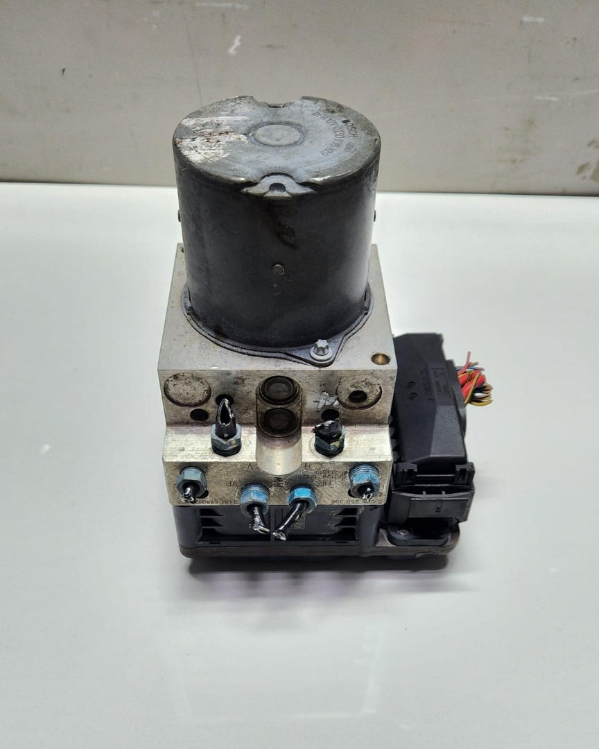 2007-2014 BMW X5 E70 ABS DSC Hydraulic Pump Control Module 6854702