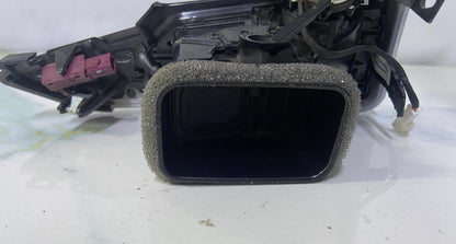 OEM BMW G05 F95 G06 F96 G07 Air Vent Fresh Air Grill Left 9399469