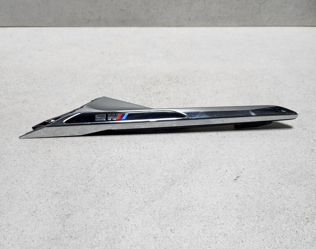 2016-2023 BMW M5 Front Fender Air Duct Trim 8063206 M5 F90
