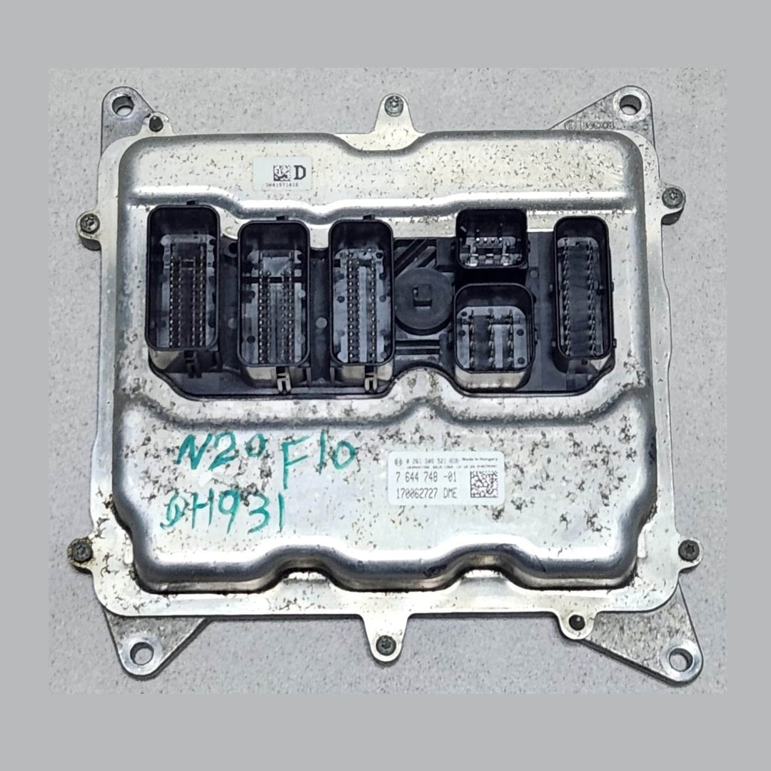 2012-2013 BMW 528i Engine Control Unit 7644748 5 Series F10 F11