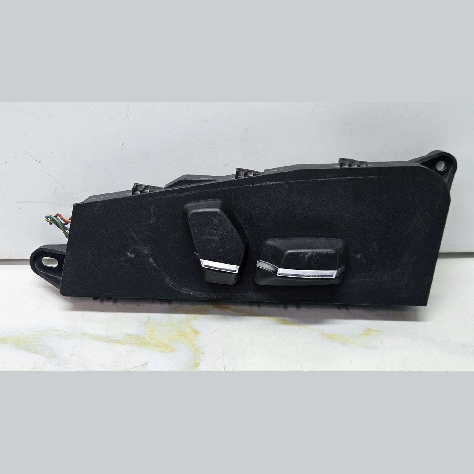 2010-15 BMW 7 Series F01 F02 F03 F04 Front Right Seat Control Switch 9163260 OEM
