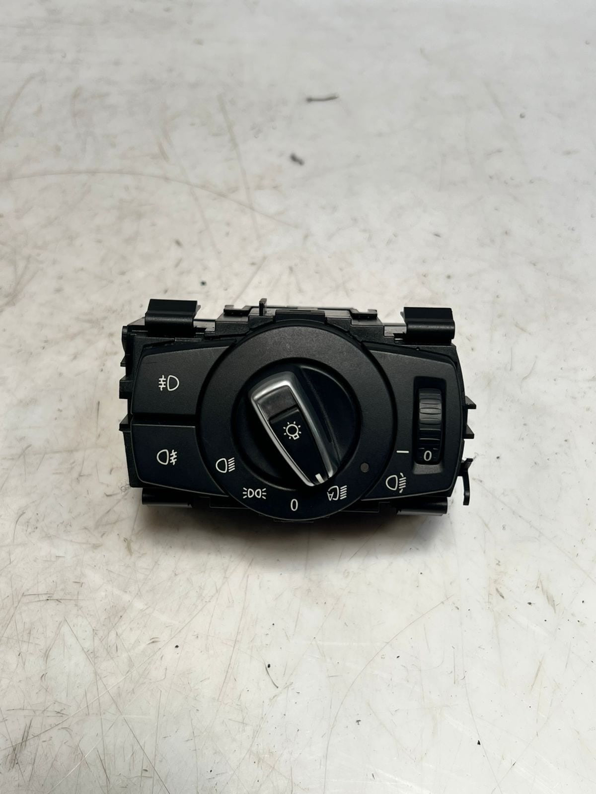 BMW 3-Series E88 E82 E90 E91 X1 E84 HALOGEN Headlight CONTROL Switch 9169406 OEM