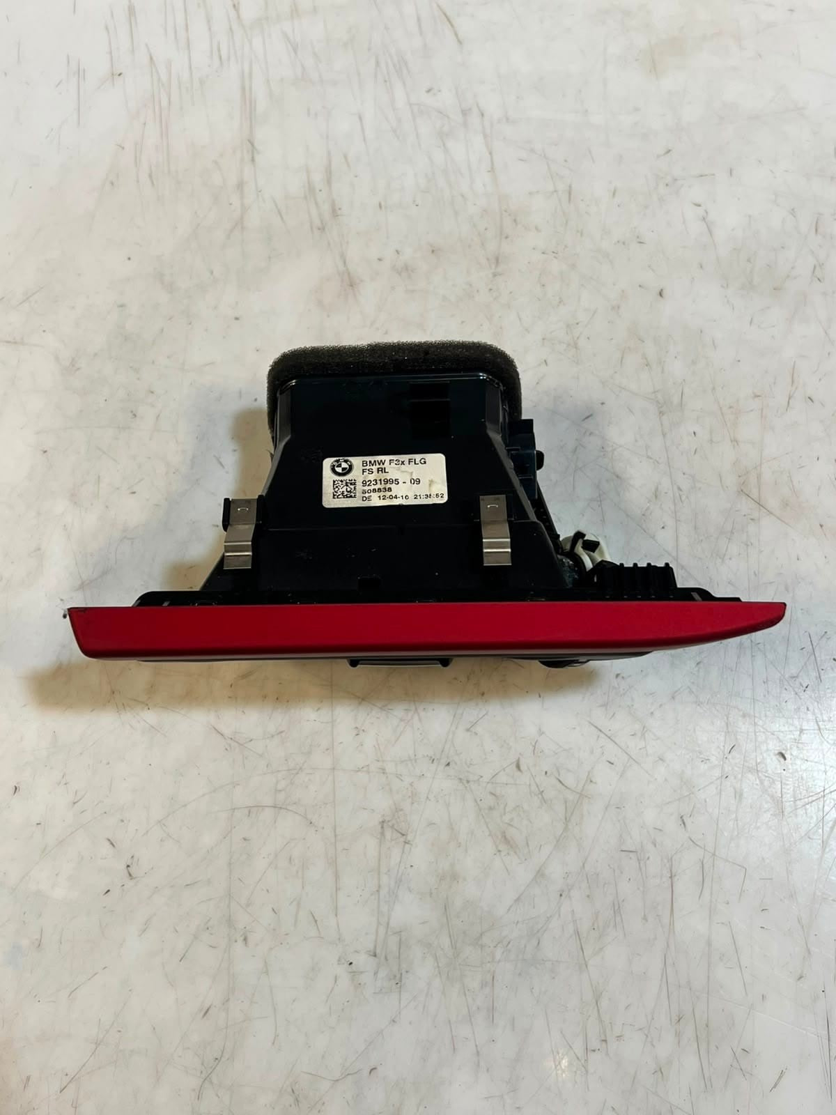 BMW 4' F30, F31, F80 F36 F32 F82 M4 Dashboard Air Vent Grille Right 9231995 OEM