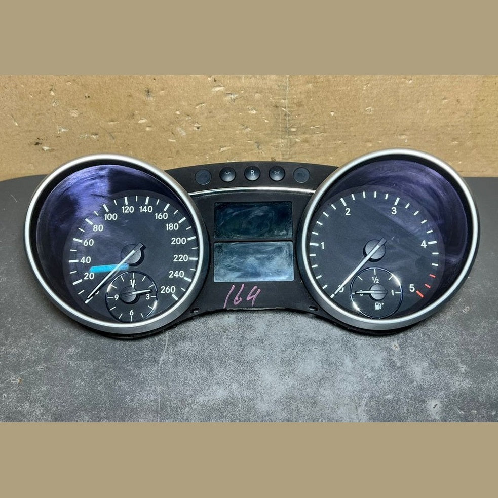 07-13 Mercedes-Benz W164 GL ML Kombiinstrument Tacho A164 9007900 OEM