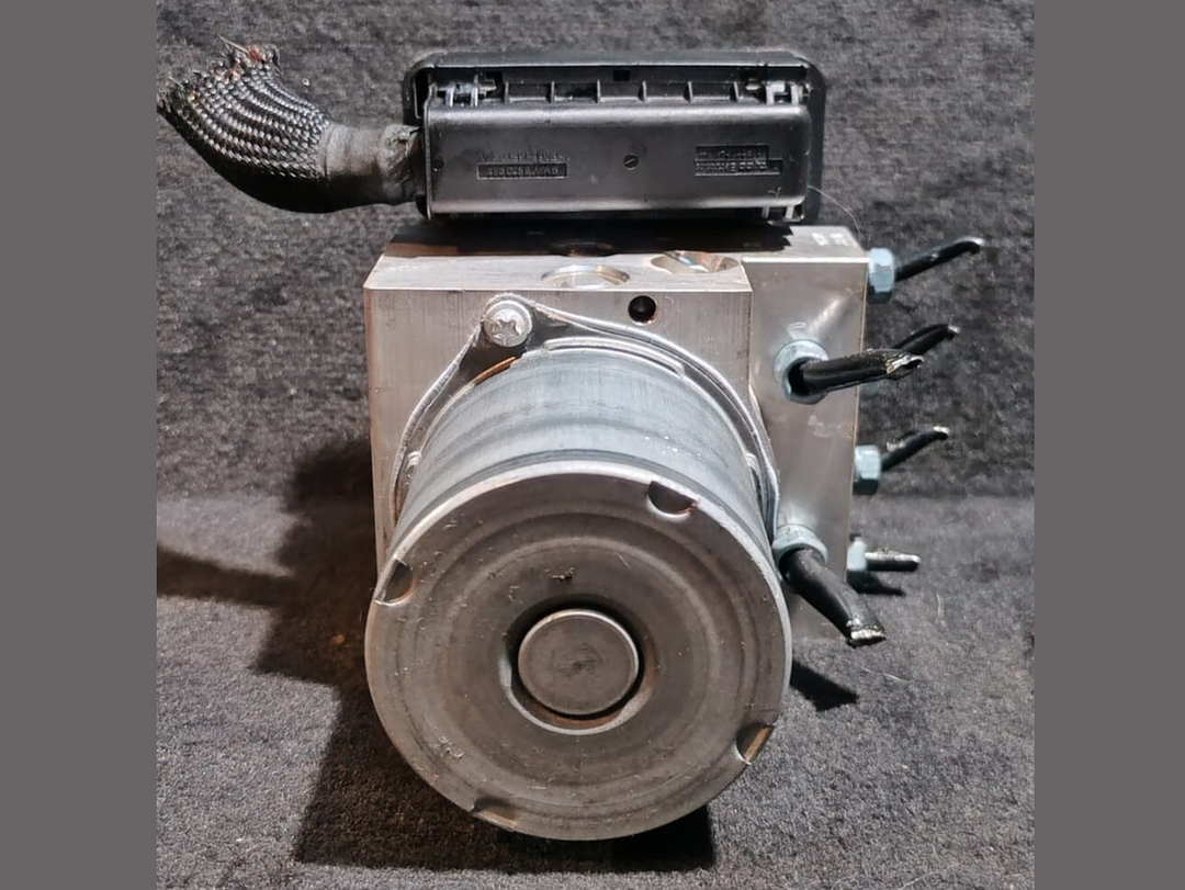 BMW F07 DSC ANTI BREAKING SYSTEM PUMP BREAK HYDRO CONTROL UNIT MODULE 6853400