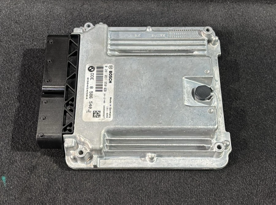 BMW  X5 F15 N57N ENGINE CONTROL UNIT  MODULE  DDE ECU ONLY - 8586540