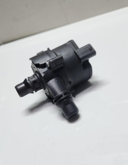 2016 BMW X3 Auxiliary Water Pump 7643949 3 Series F30 F31 F35 OEM