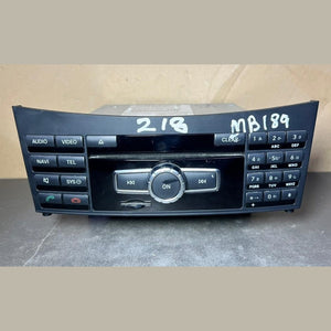 Mercedes W218 Navigation Command Radio Audio Head Unit CD Player A218 9008702