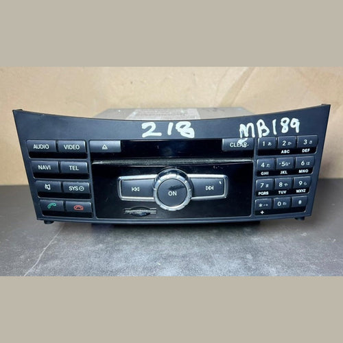 Mercedes W218 Navigation Command Radio Audio Head Unit CD Player A218 9008702